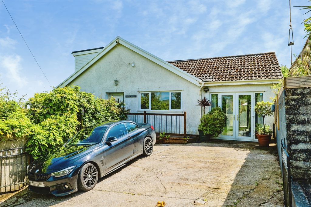 Property photo 1 of 29