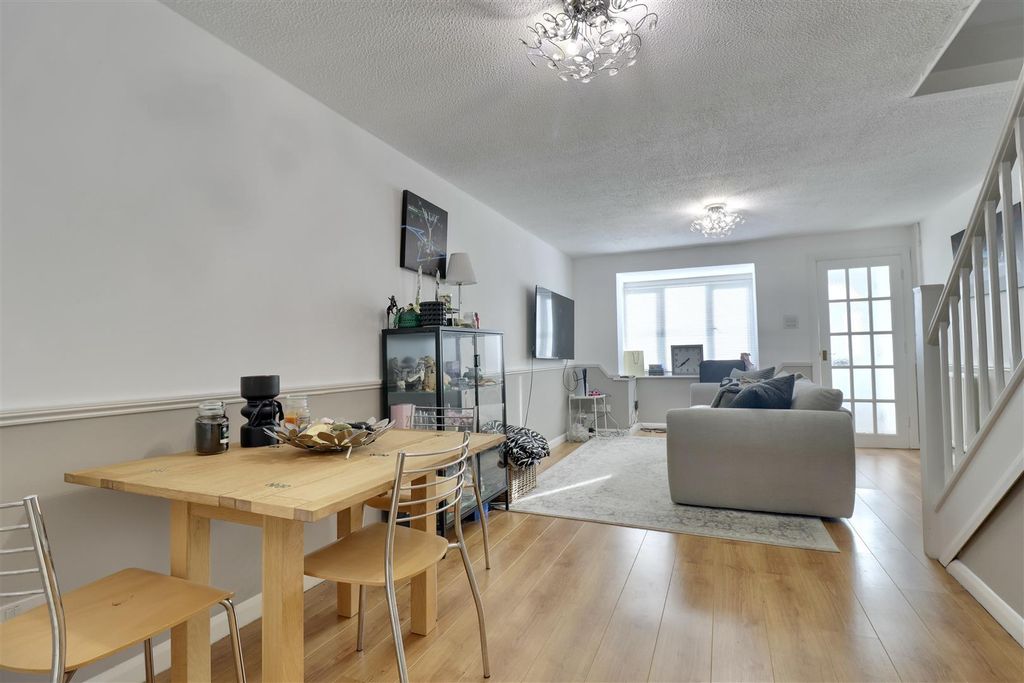 Property photo 3 of 15 D01776E5-1Fcb-4D57-Ab49-741818204142_1_201_A.Jpeg