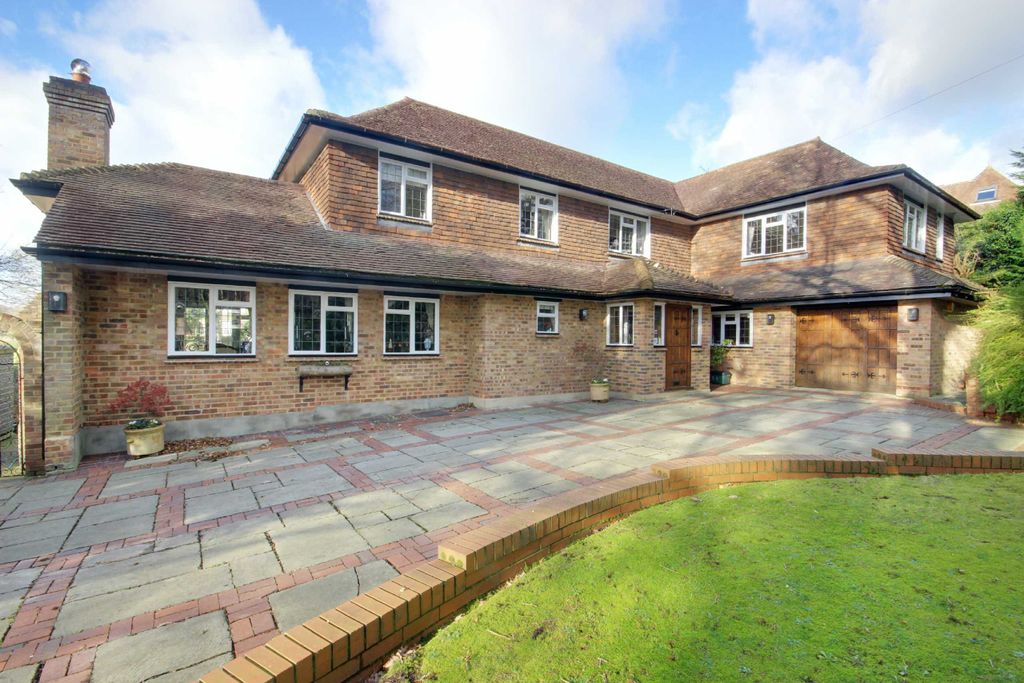 Property photo 2 of 15 Photo