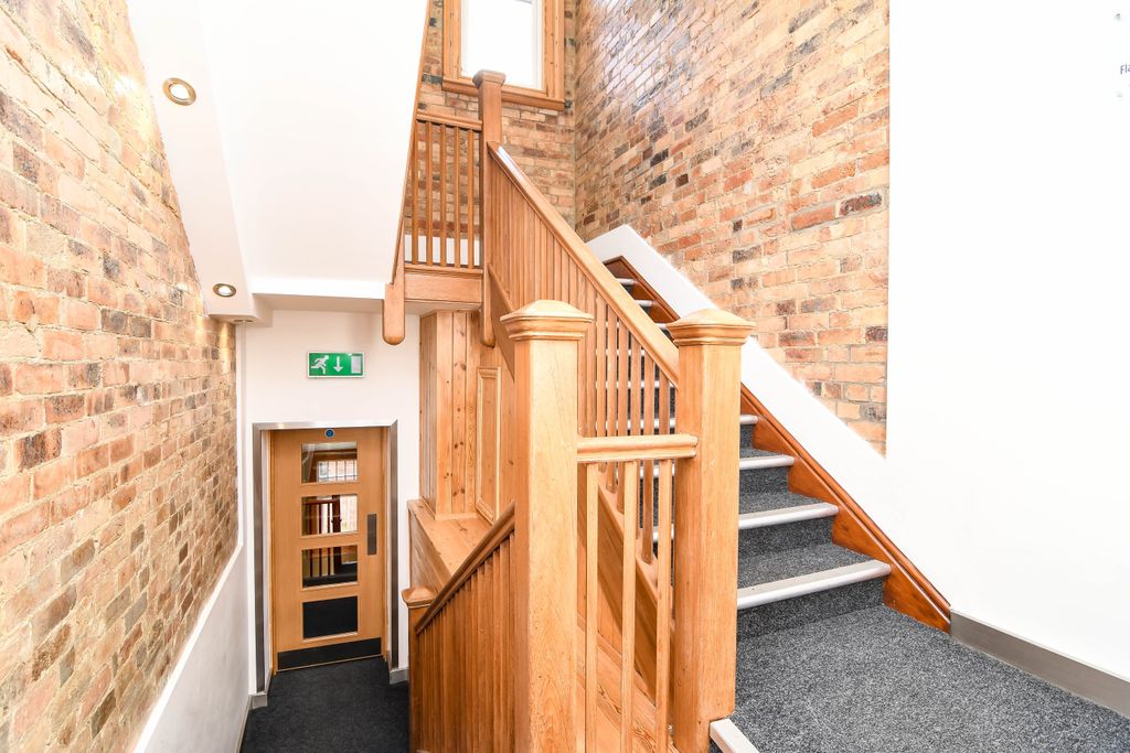 Property photo 2 of 9 Dsc_8543