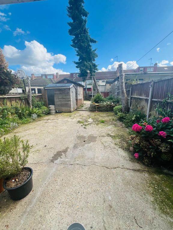 Property photo 3 of 7
