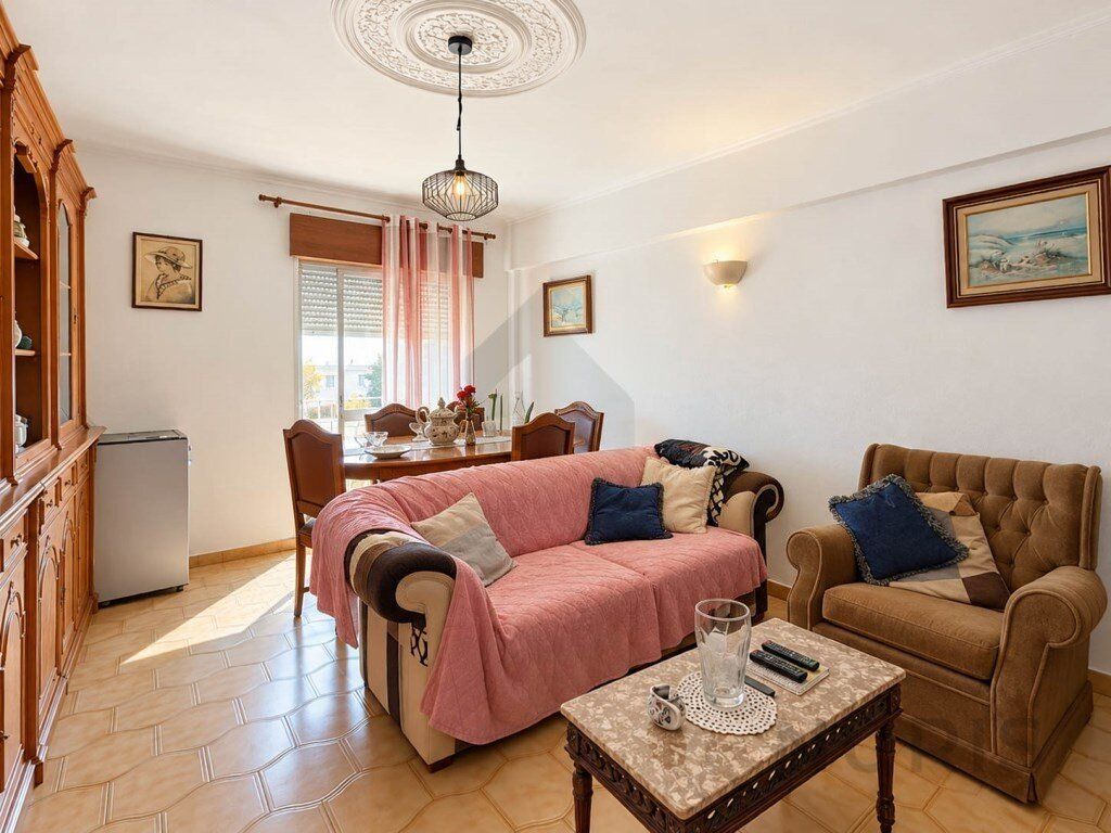 Property photo 1 of 17 3 Bedroom Flat With Garage For Sale In Portimão