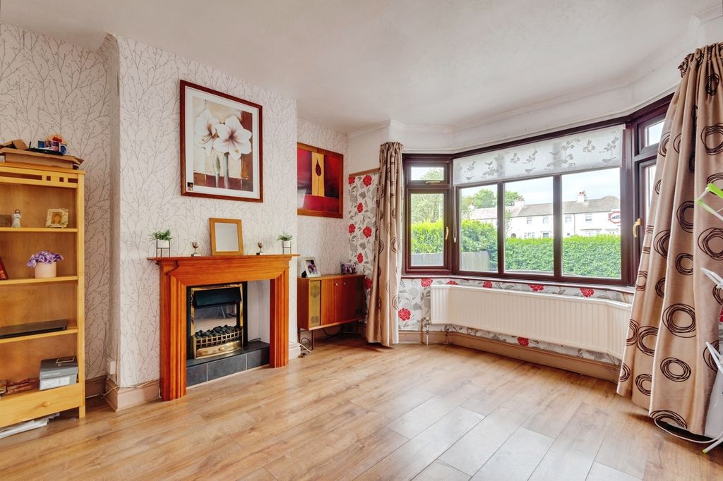 Property photo 2 of 19 Pbox-Img.Jpg