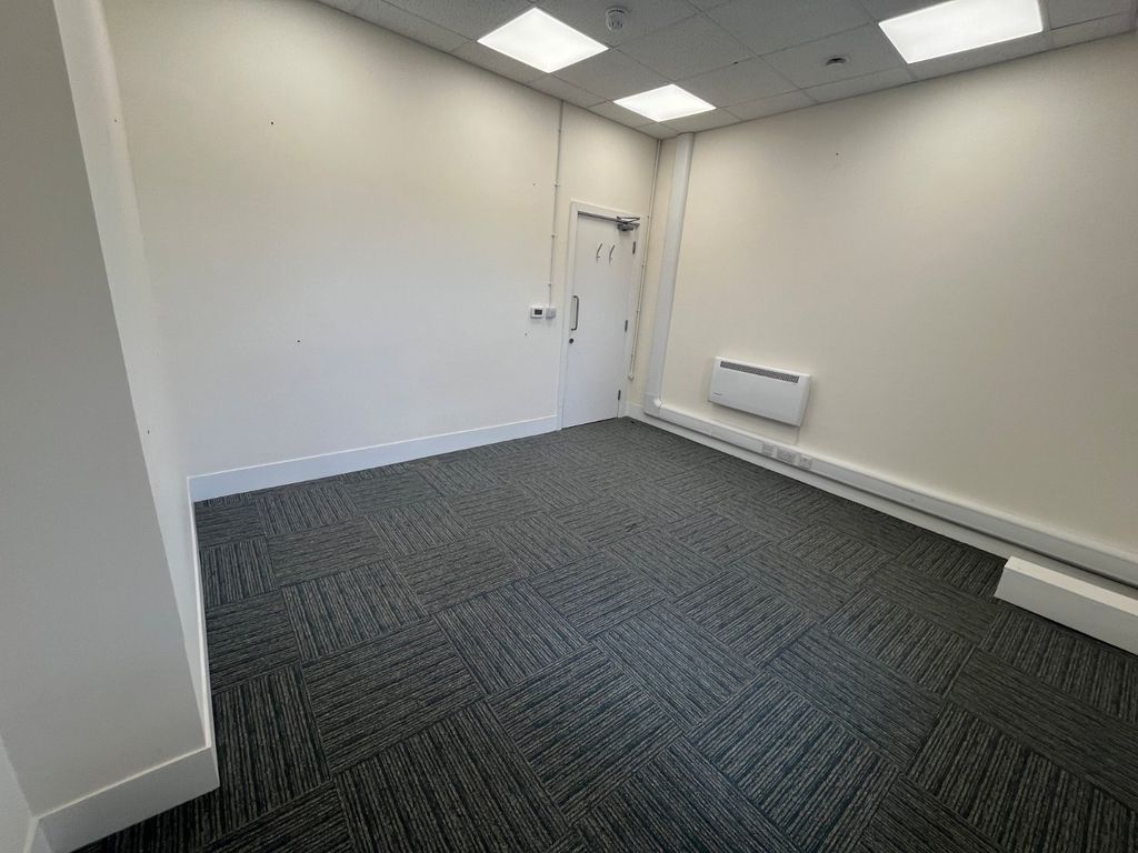 Property photo 2 of 8 Picture No. 03