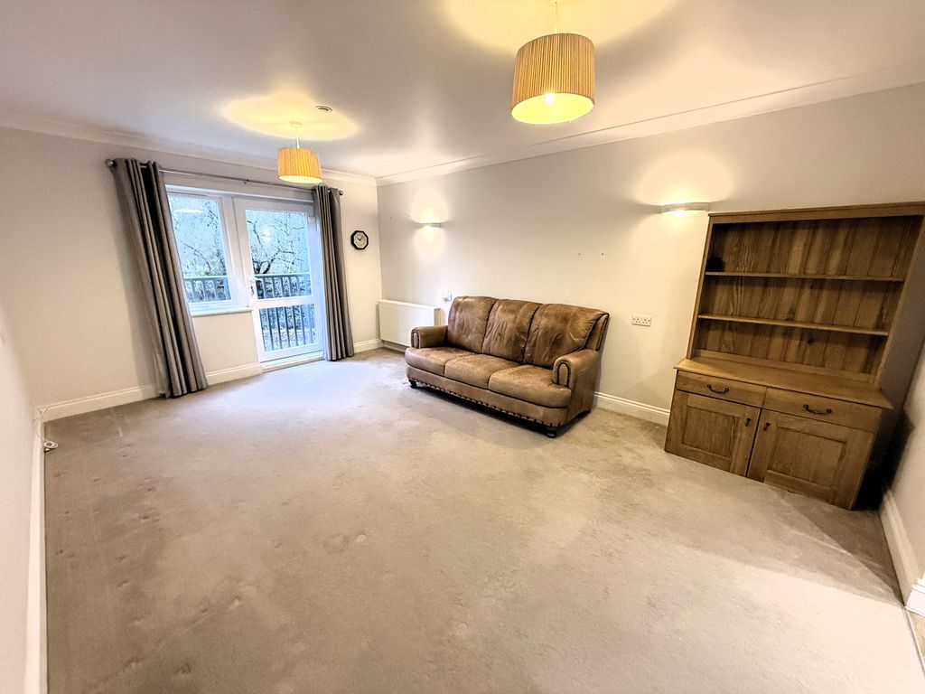 Property photo 2 of 9 Img4229