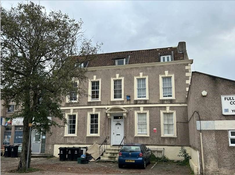 Property photo 1 of 4