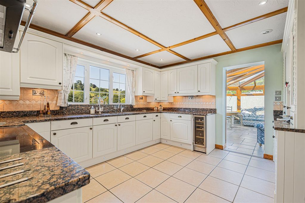 Property photo 3 of 46