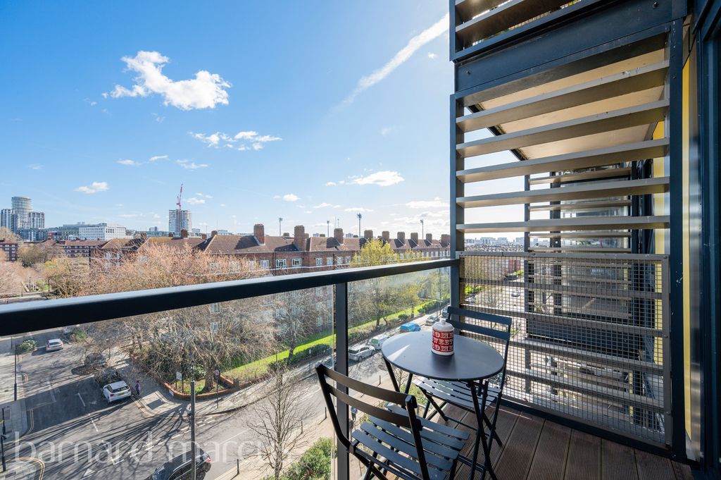 Property photo 2 of 6 Balcony