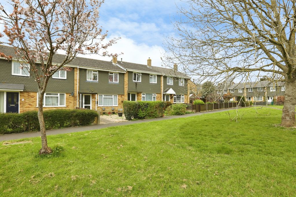 Property photo 2 of 20