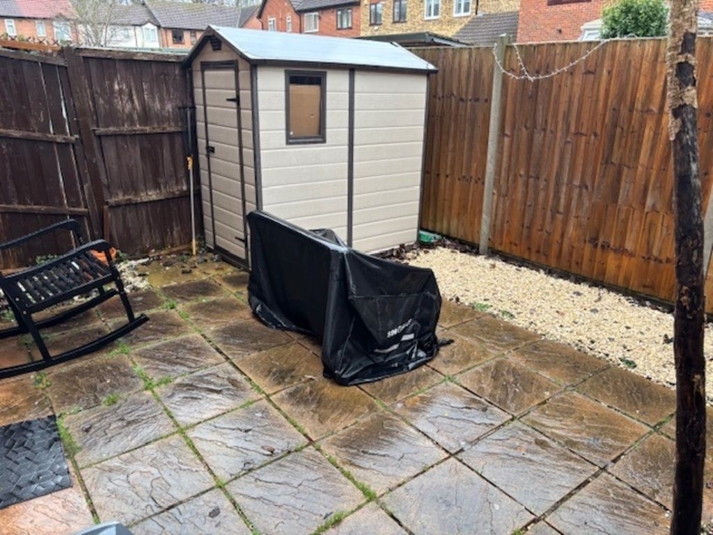 Property photo 2 of 8 Enclosed Patio Garden