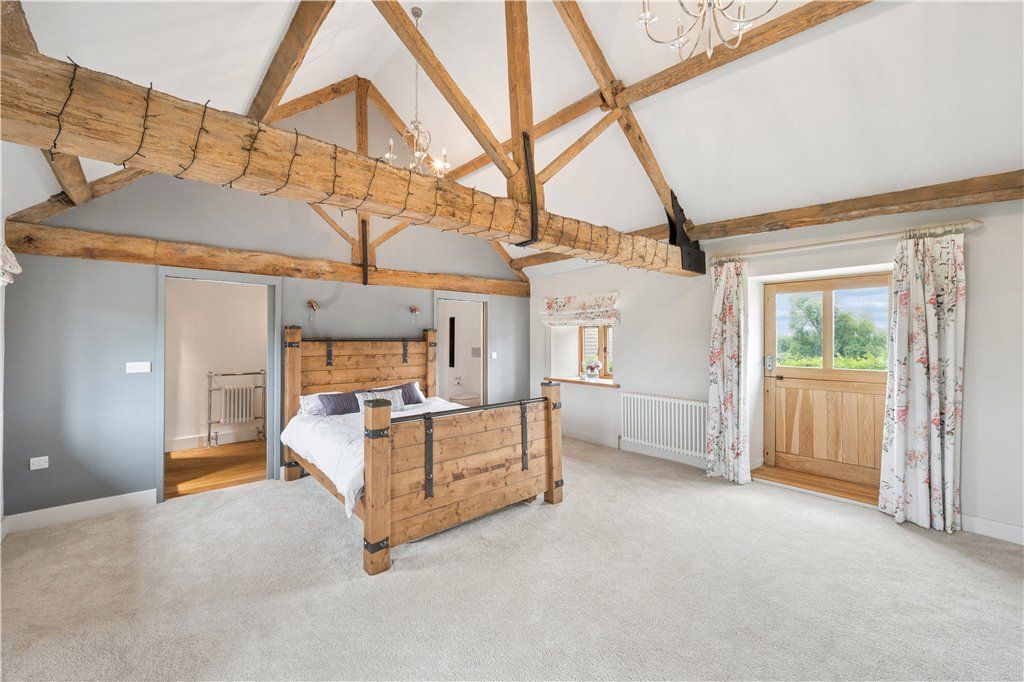 Property photo 3 of 32 Principal Bedroom 1