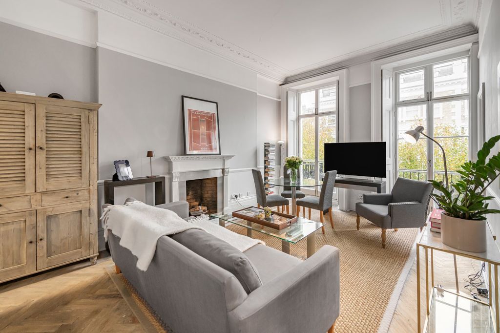 Property photo 2 of 16 Picture 2