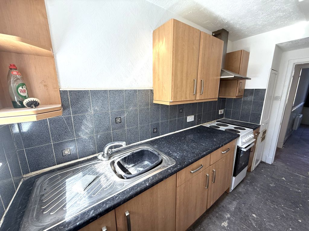 Property photo 2 of 22