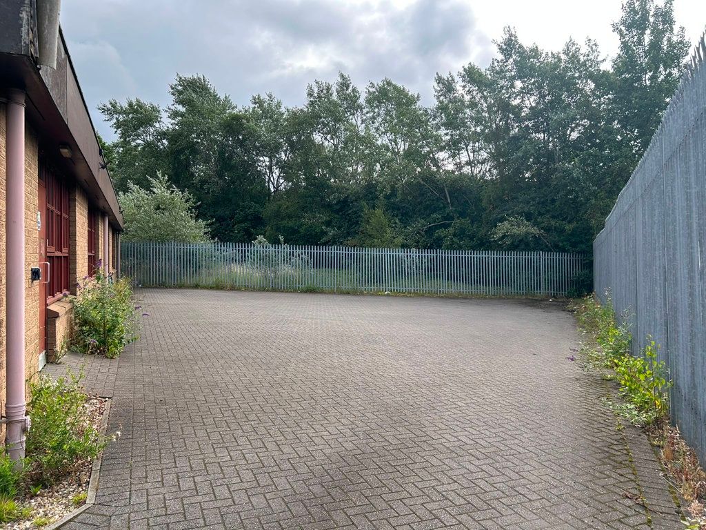 Property photo 3 of 6 Photo 10