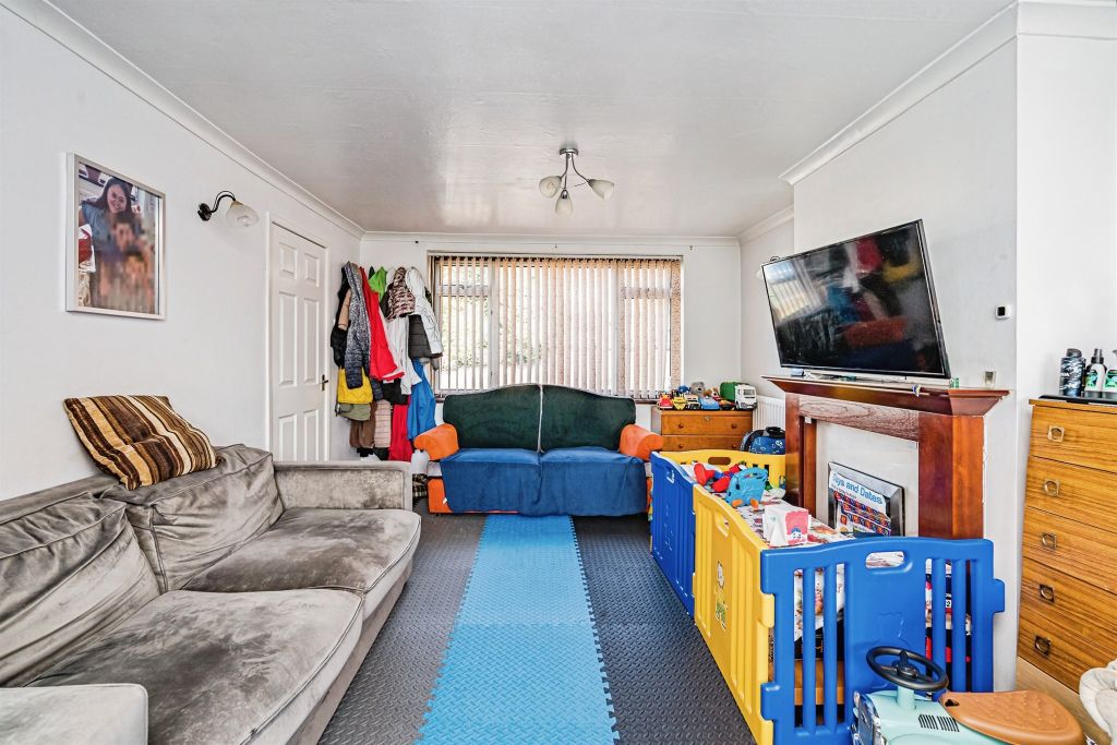 Property photo 3 of 17