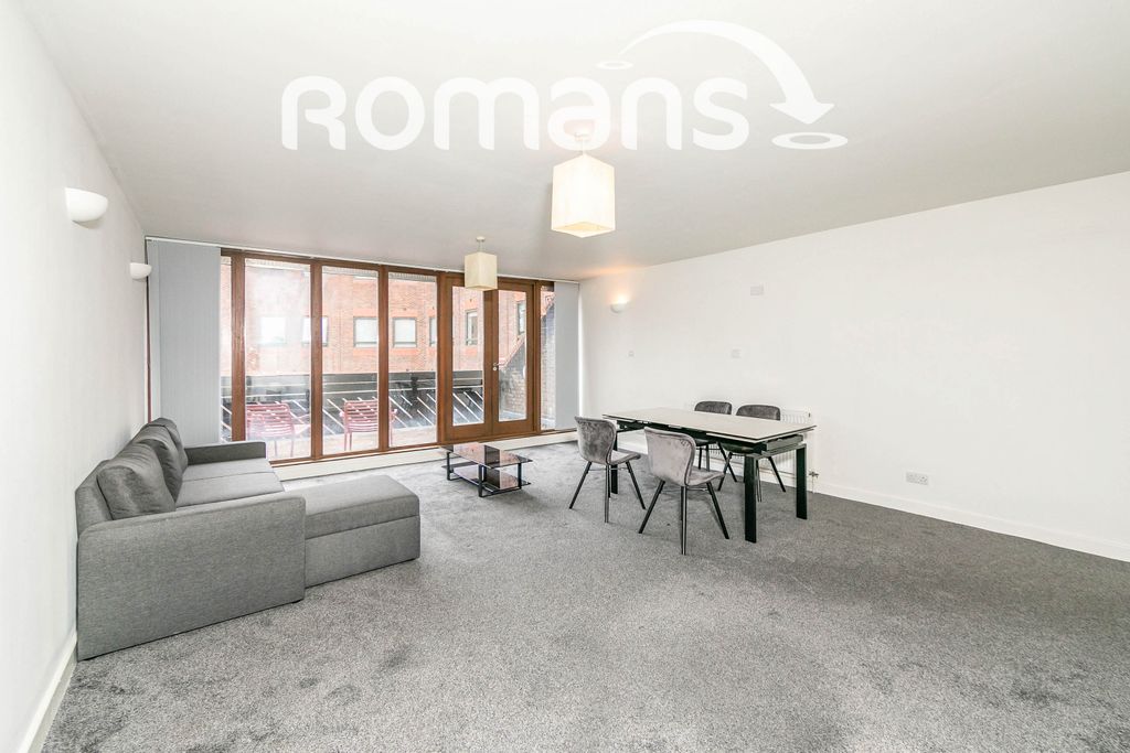 Property photo 2 of 7 Ac4A8082
