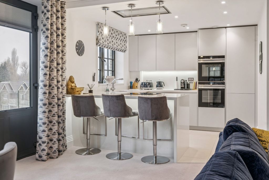 Property photo 3 of 17