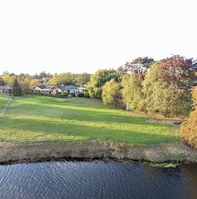 Property photo 3 of 25