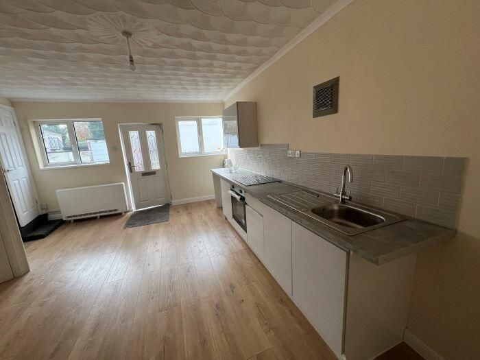 Property photo 2 of 7 7
