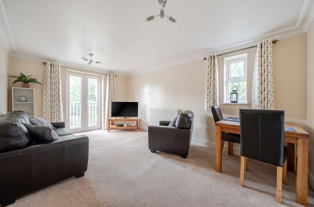 Property photo 2 of 9 1441834-1-69Dfce7...