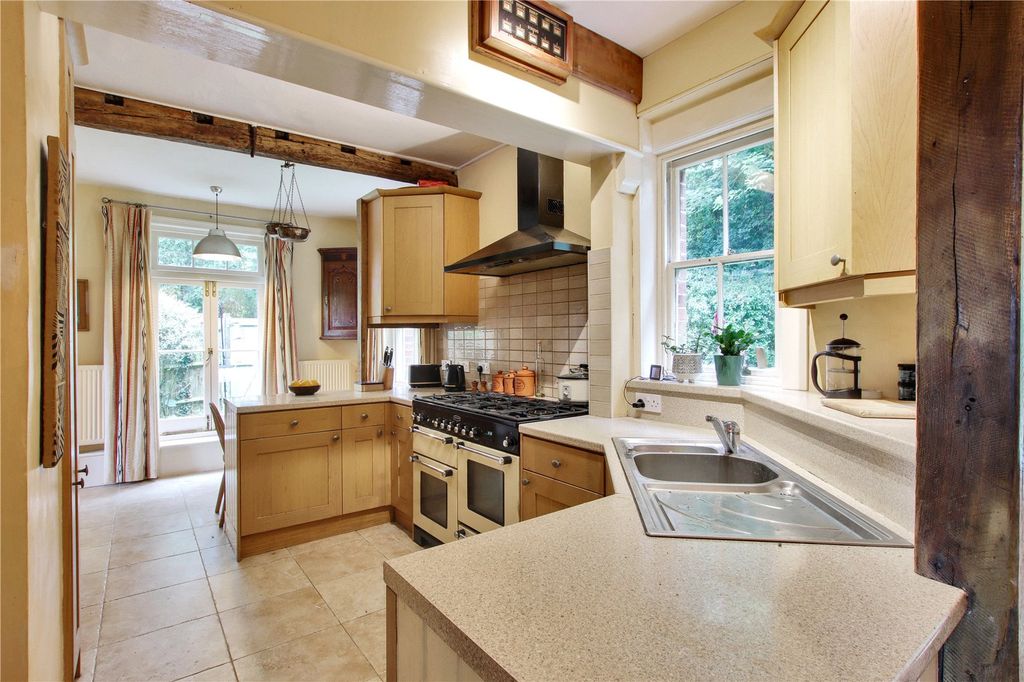 Property photo 2 of 16 Picture 2