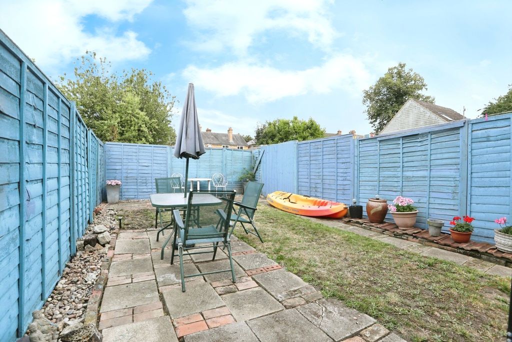 Property photo 3 of 13 Garden