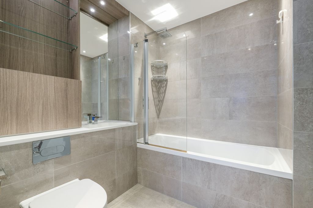 Property photo 3 of 47