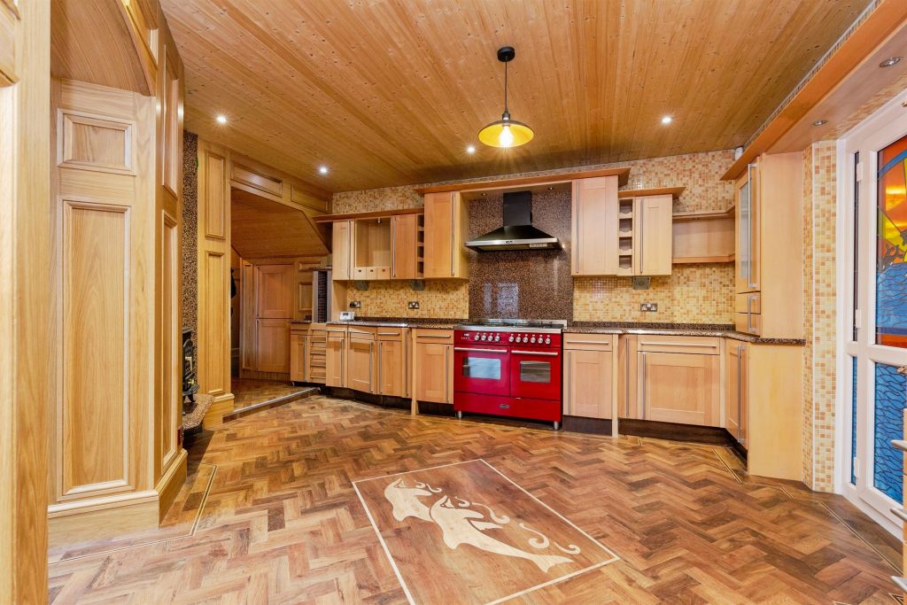 Property photo 2 of 17