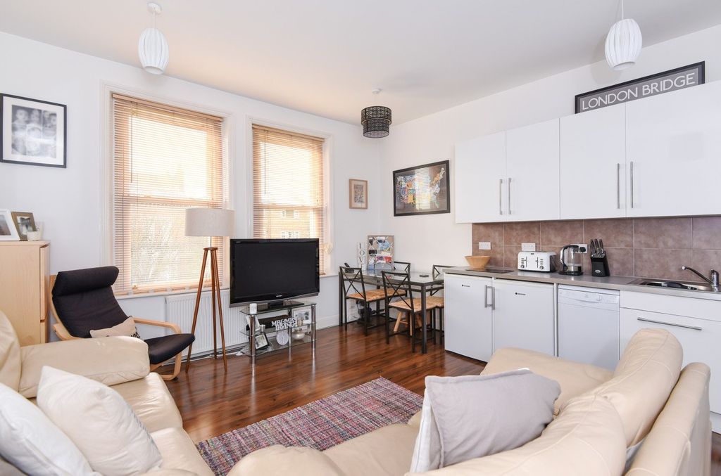 Property photo 3 of 6 Picture No. 02