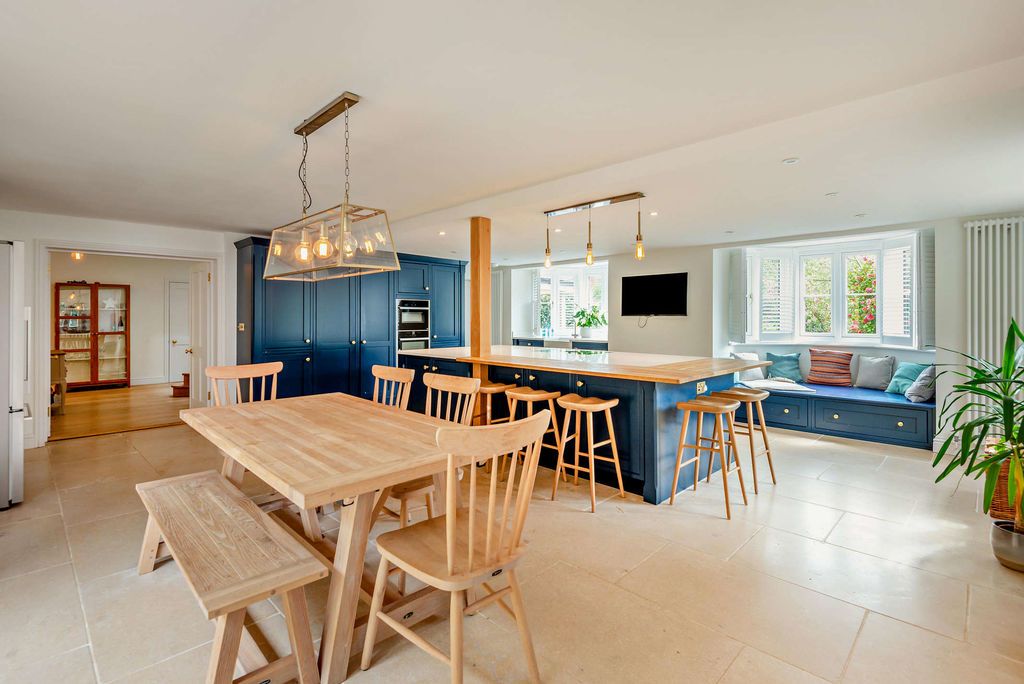 Property photo 3 of 66 Photo 51