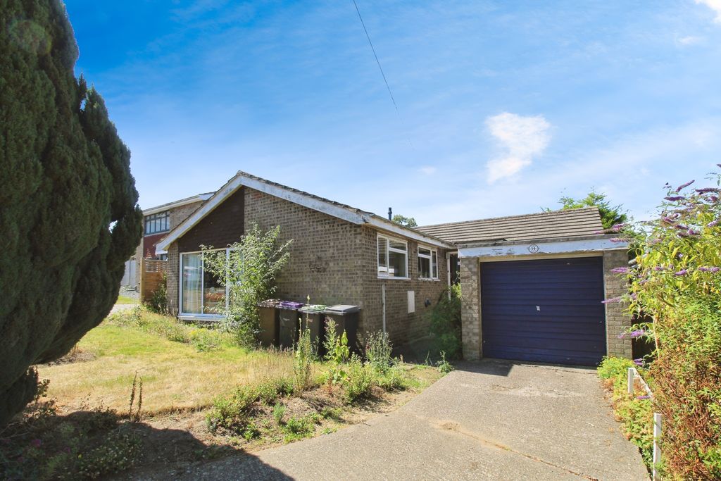 Property photo 1 of 10 Front