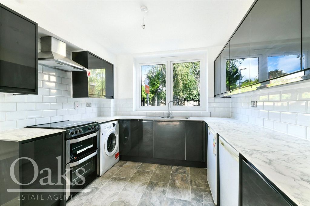 Property photo 2 of 11 Picture No. 02