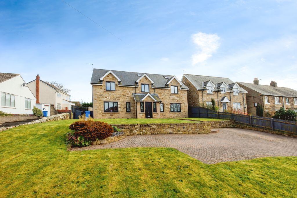 Property photo 1 of 33