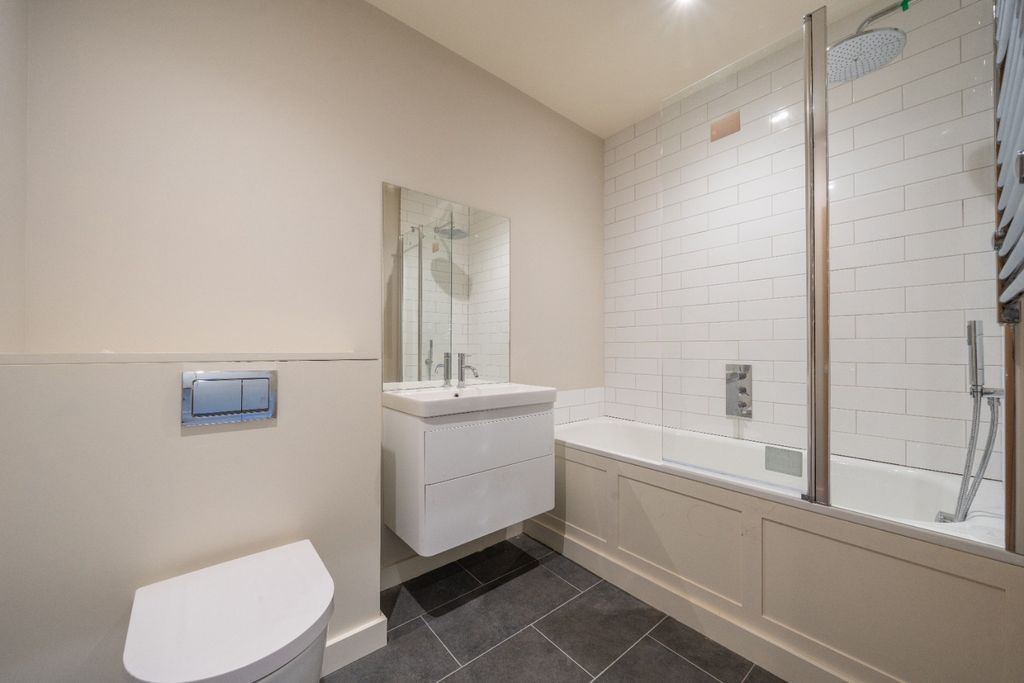 Property photo 3 of 9 4685604