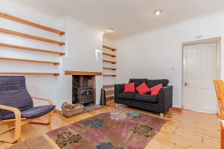 Property photo 1 of 9 104781