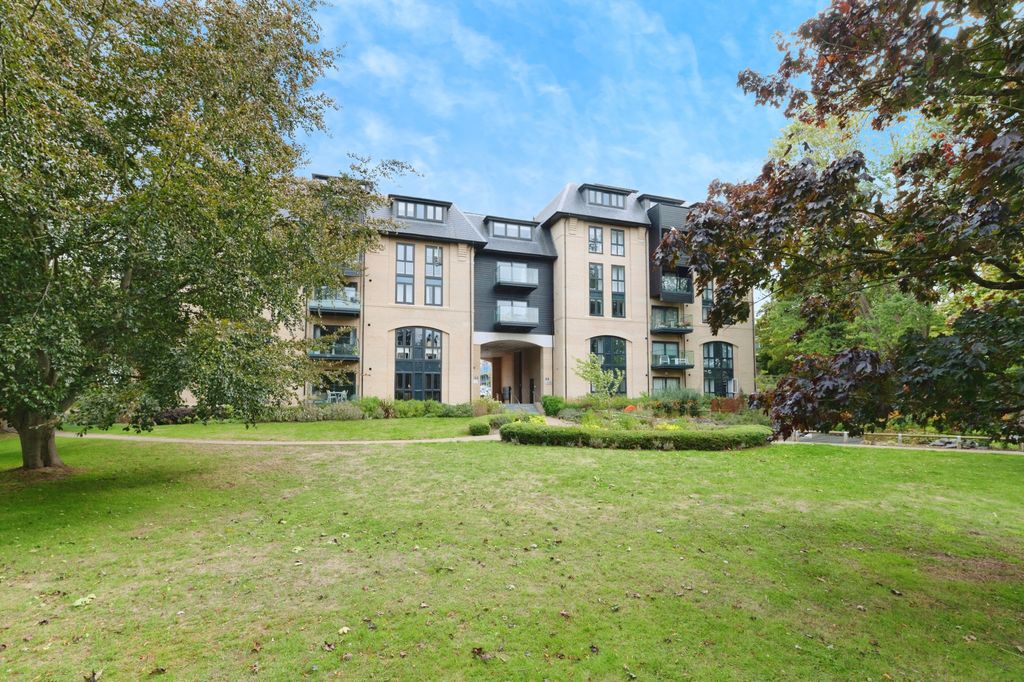Property photo 1 of 20