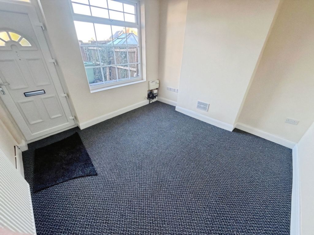 Property photo 3 of 12 Pbox-Img.Jpg