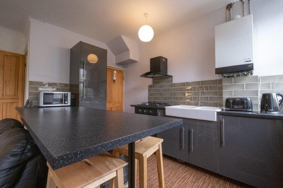 Property photo 2 of 4 Kitchen