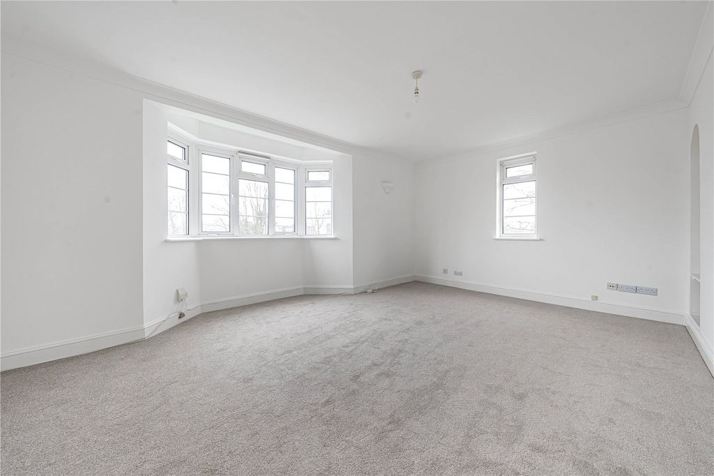 Property photo 3 of 10 Reception Room