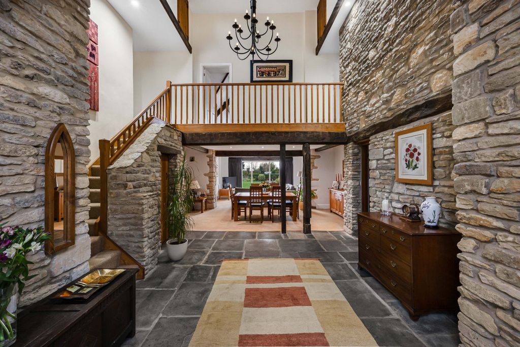 Property photo 3 of 33 Picture No. 33