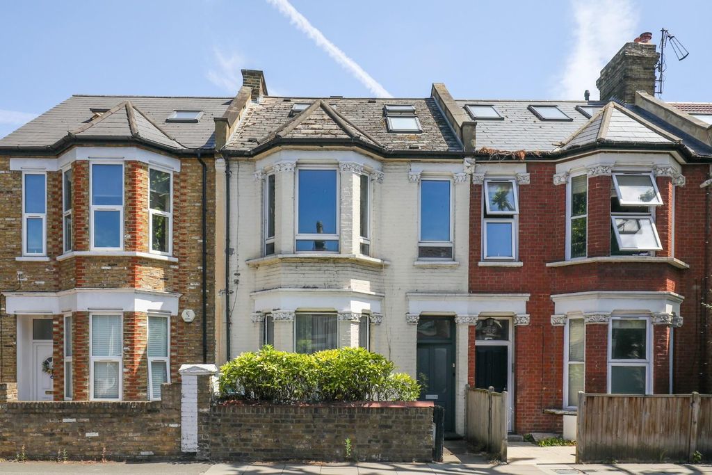 Property photo 1 of 10