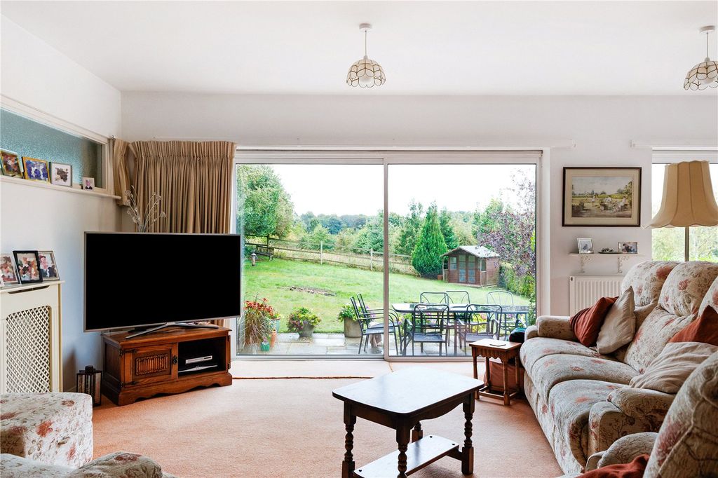 Property photo 2 of 12 Sitting Room