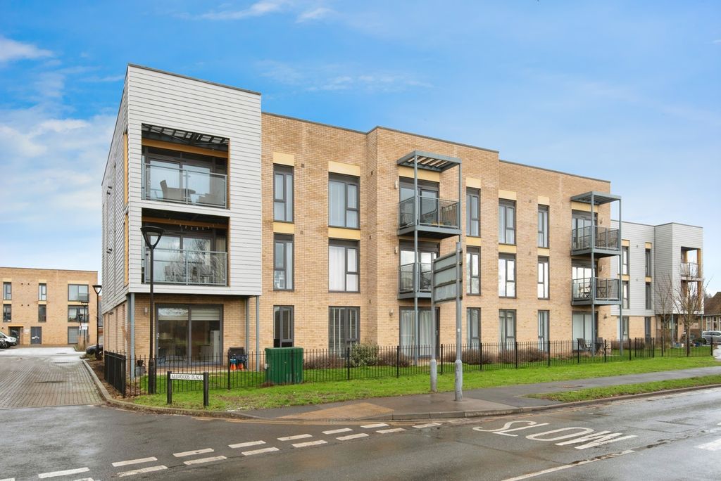 Property photo 1 of 16 Front Aspect