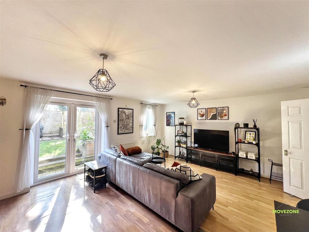 Property photo 3 of 9 Bramley-Lounge.Jpg