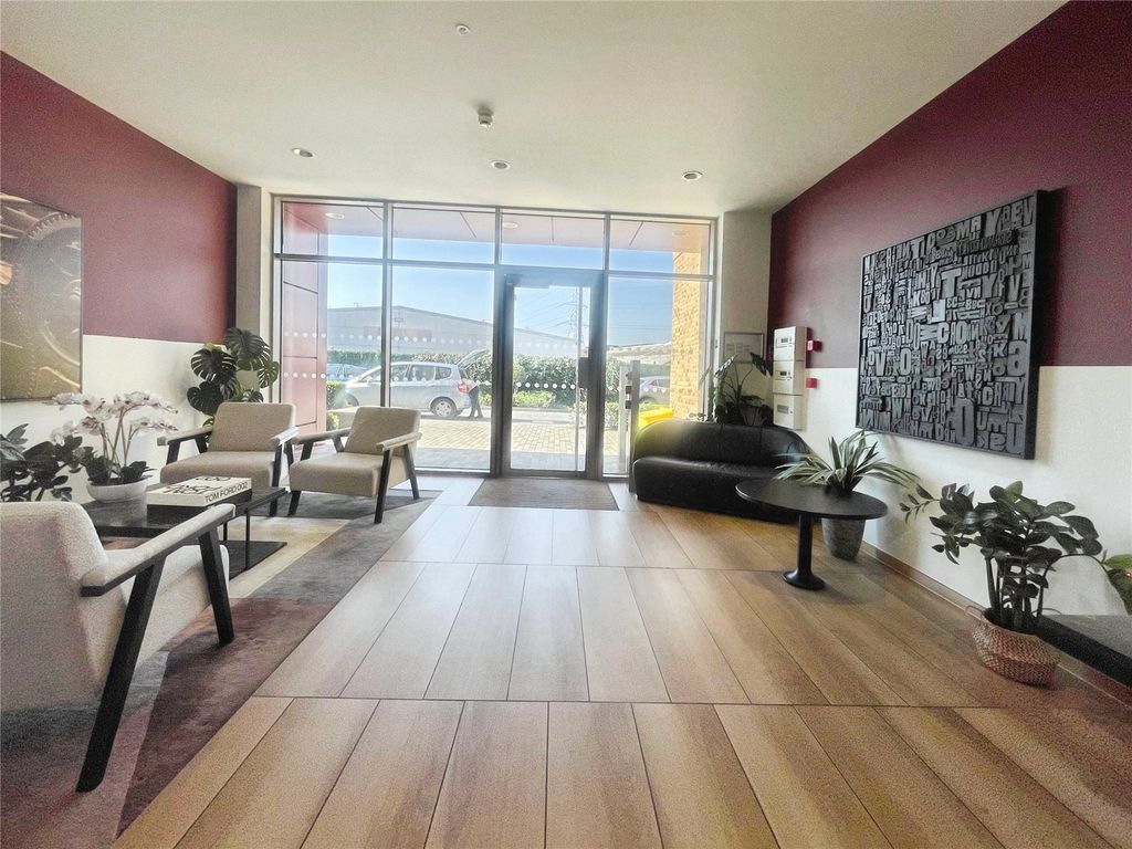 Property photo 2 of 13 Picture No. 18