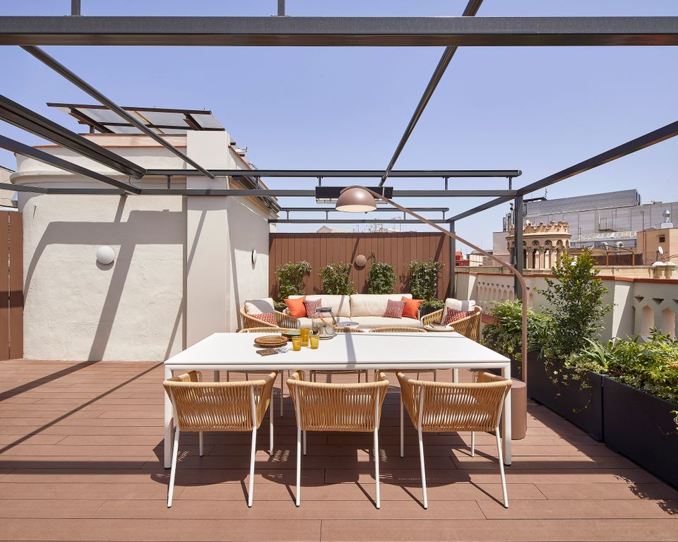 Property photo 3 of 42