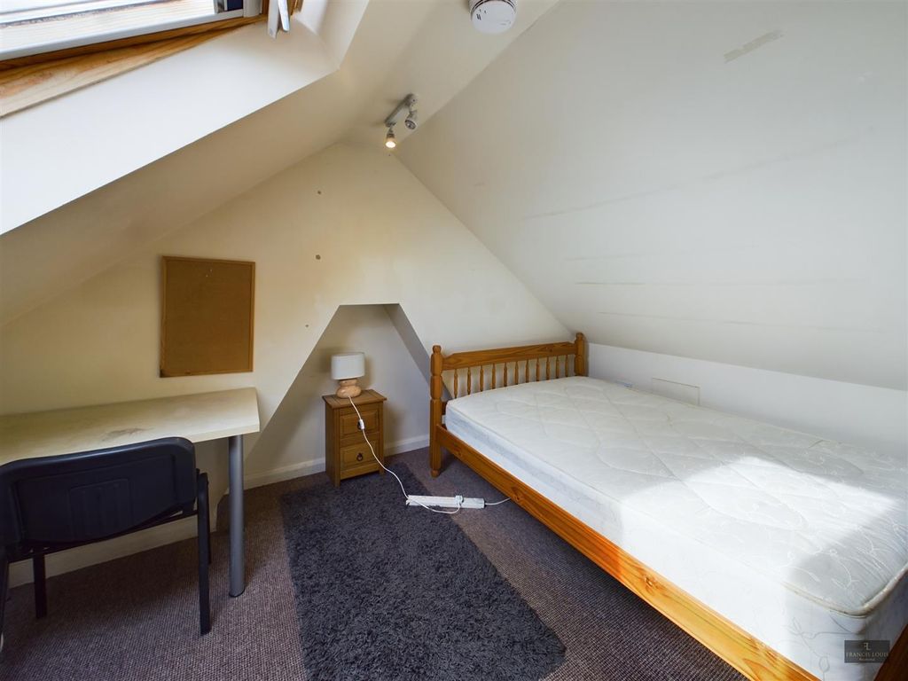 Property photo 3 of 8 Cam01856G0-Pr0115-Still009.Jpg