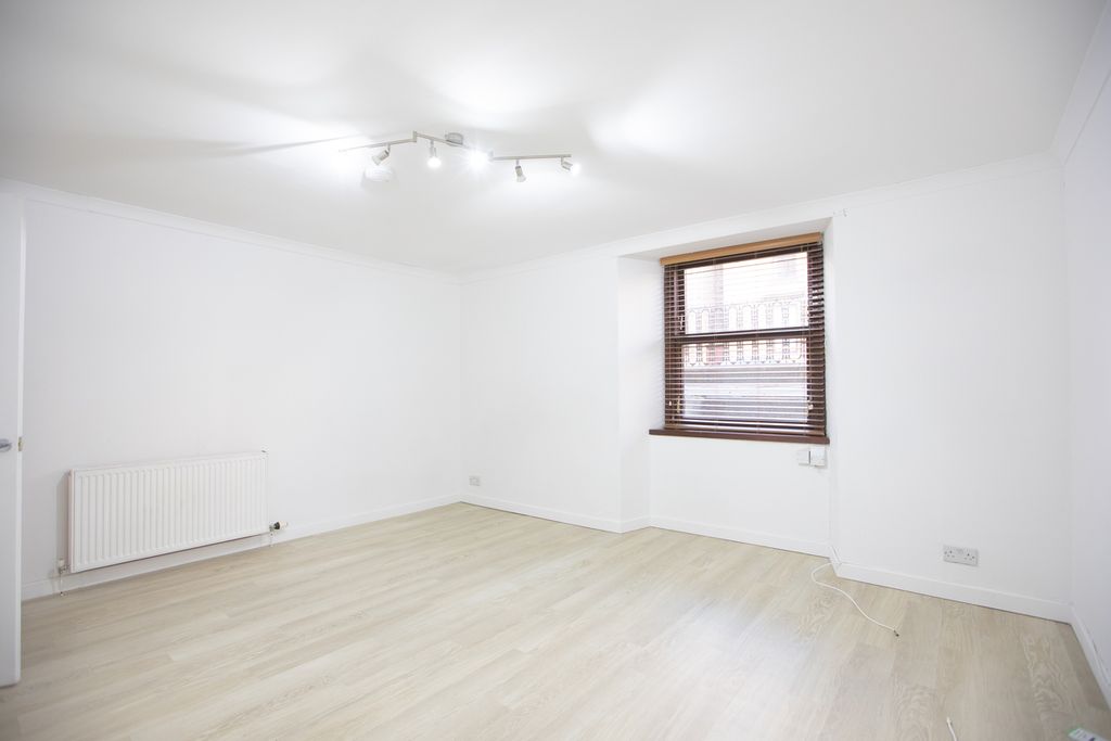 Property photo 3 of 29