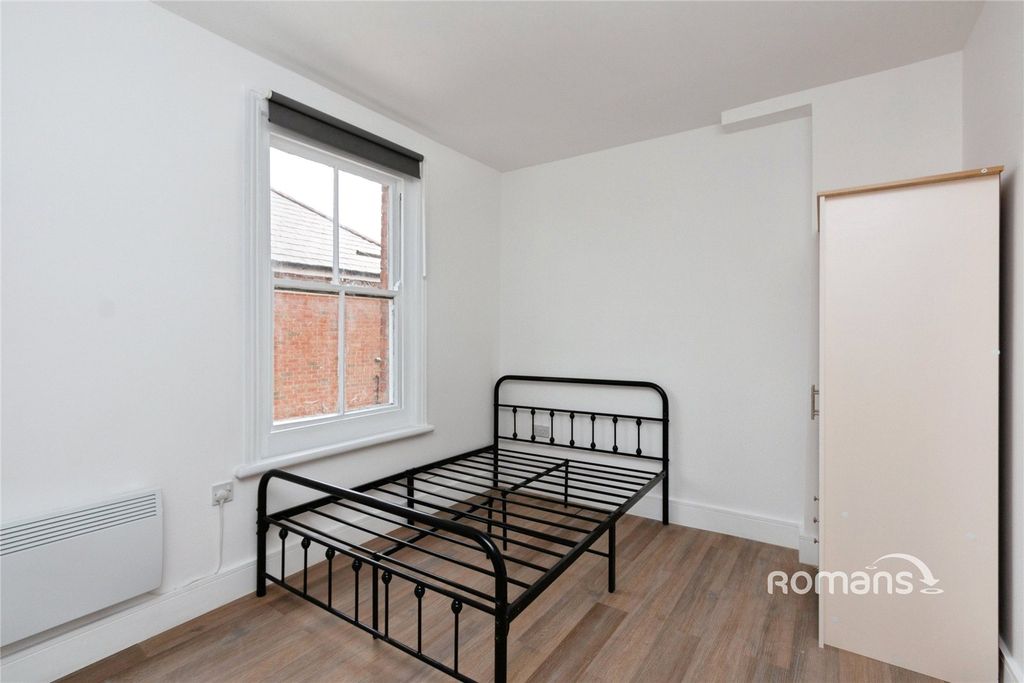 Property photo 1 of 8 Picture No. 08