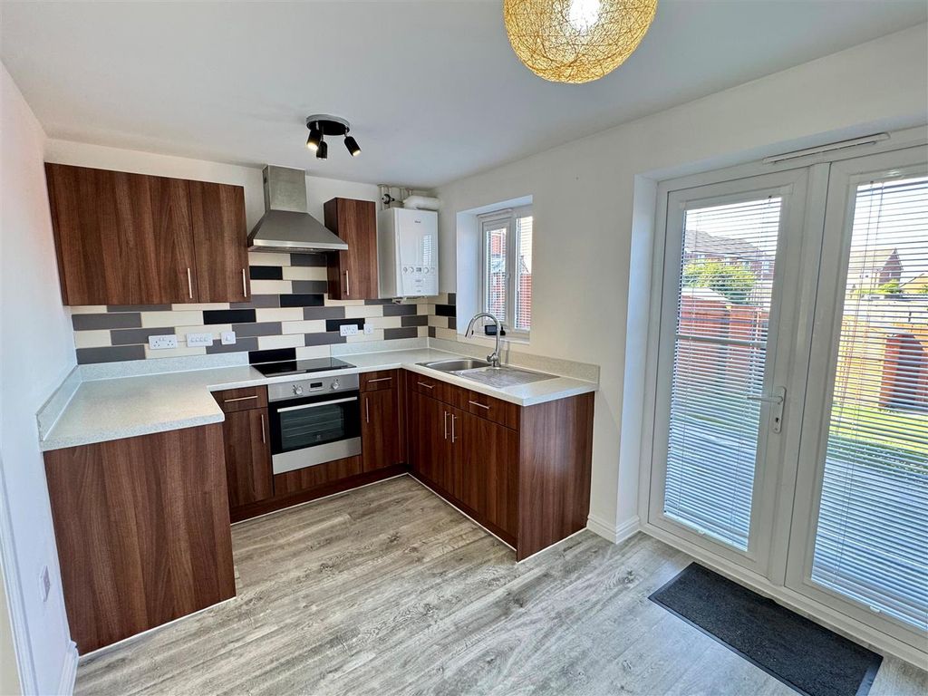 Property photo 3 of 9 12 Bownder Treveli Kitchen